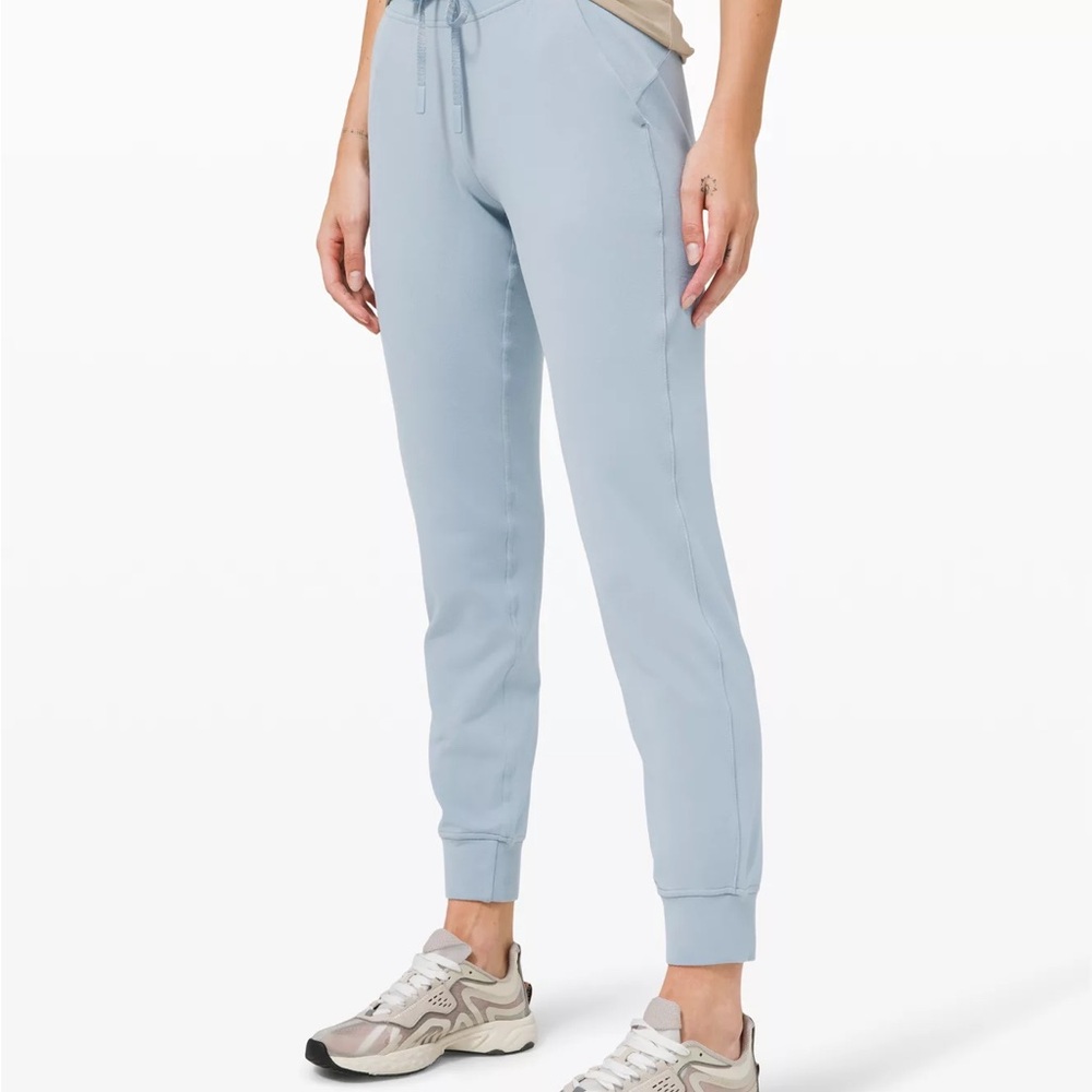 Women's Lululemon Ready to Rule Jogger Pants- size 4
